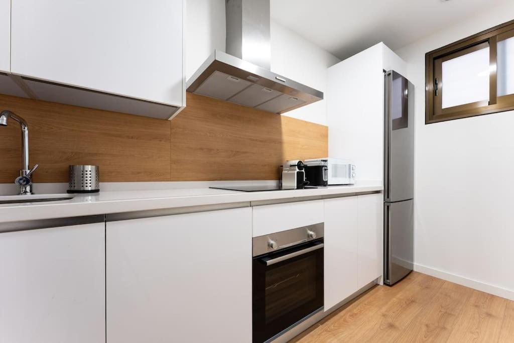Апартаменты Premium Flat In Malaga Center With Free Parking Экстерьер фото